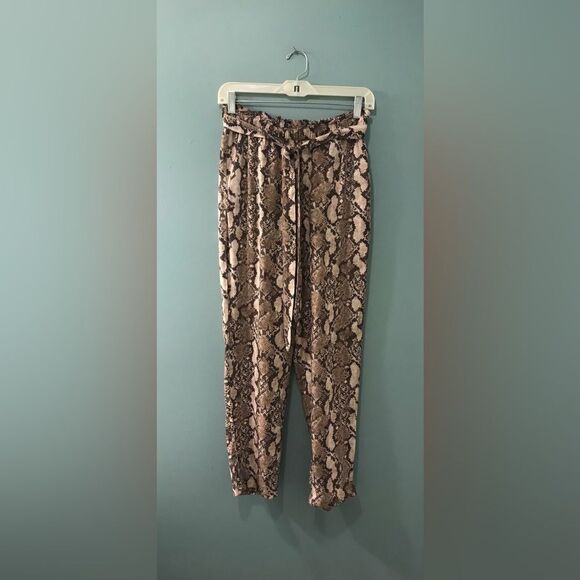 NWOT … H & M “Size: 6” Snakeskin Printed Pants - Picture 4 of 6